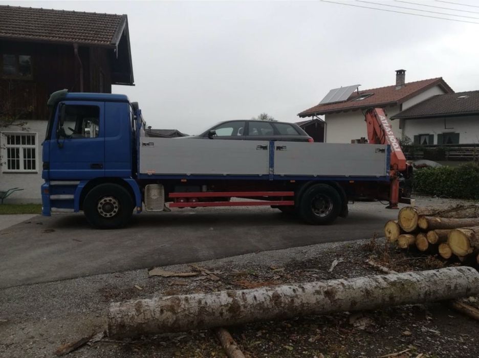 Камион с кран/ Транспортни услуги