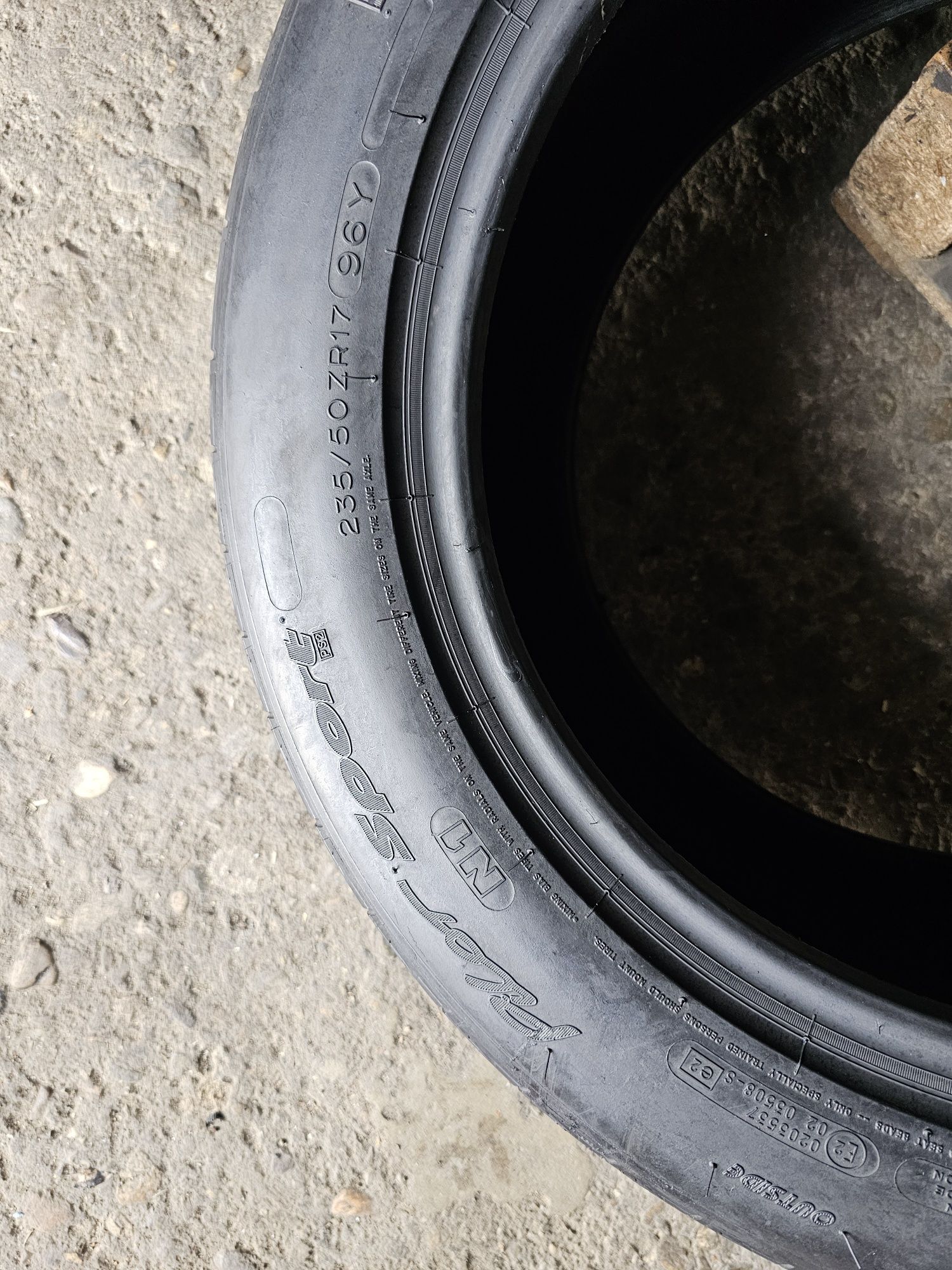 2 anvelope vara 235 50 17 Michelin