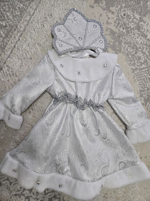 Продам костюм снегурочки