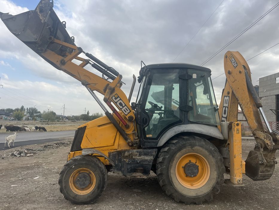 Экскаватор погрузчик