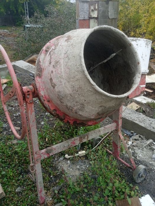 Бетономешалка бу.