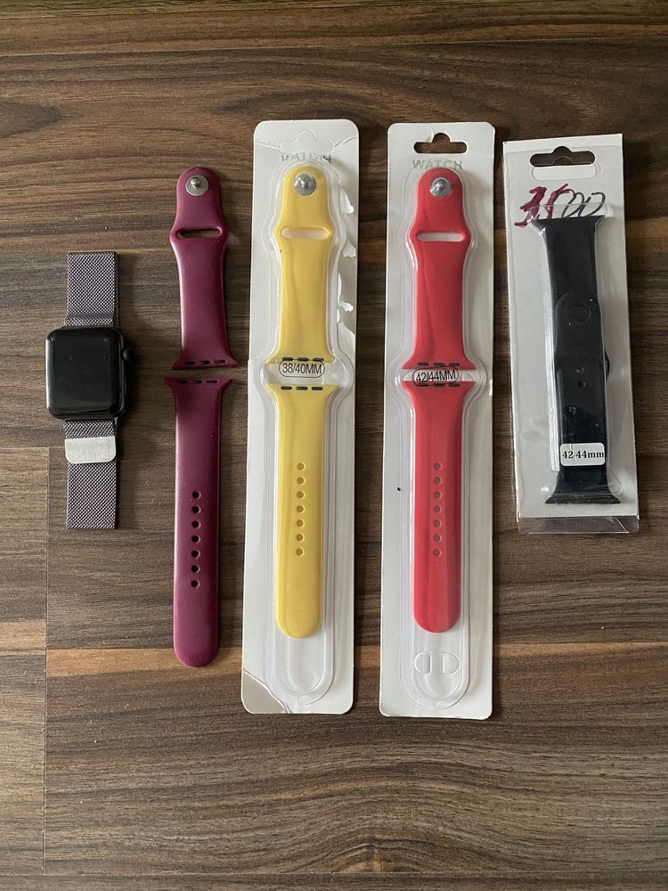 Apple Watch Series 3 - 44 cm