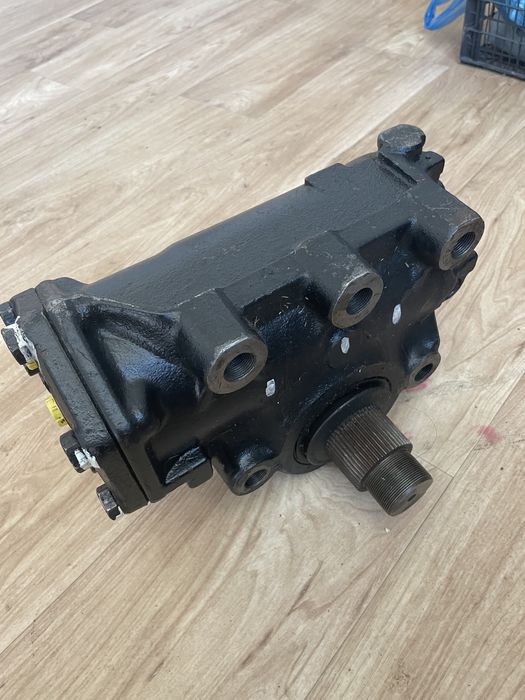 Pompa caseta directie volvo 8x4