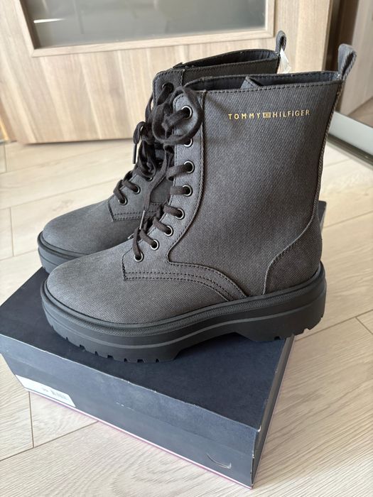 Botine de dama Tommy Hilfiger din denim noi
