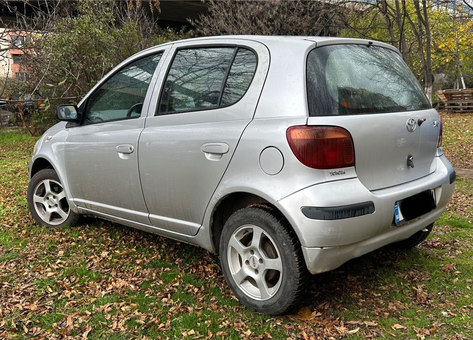 Продавам Toyota Yaris 2005 1.0vvt-i бензин