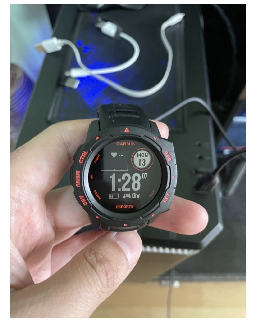 Смарт-часы Garmin Instinct Esports Edition черный