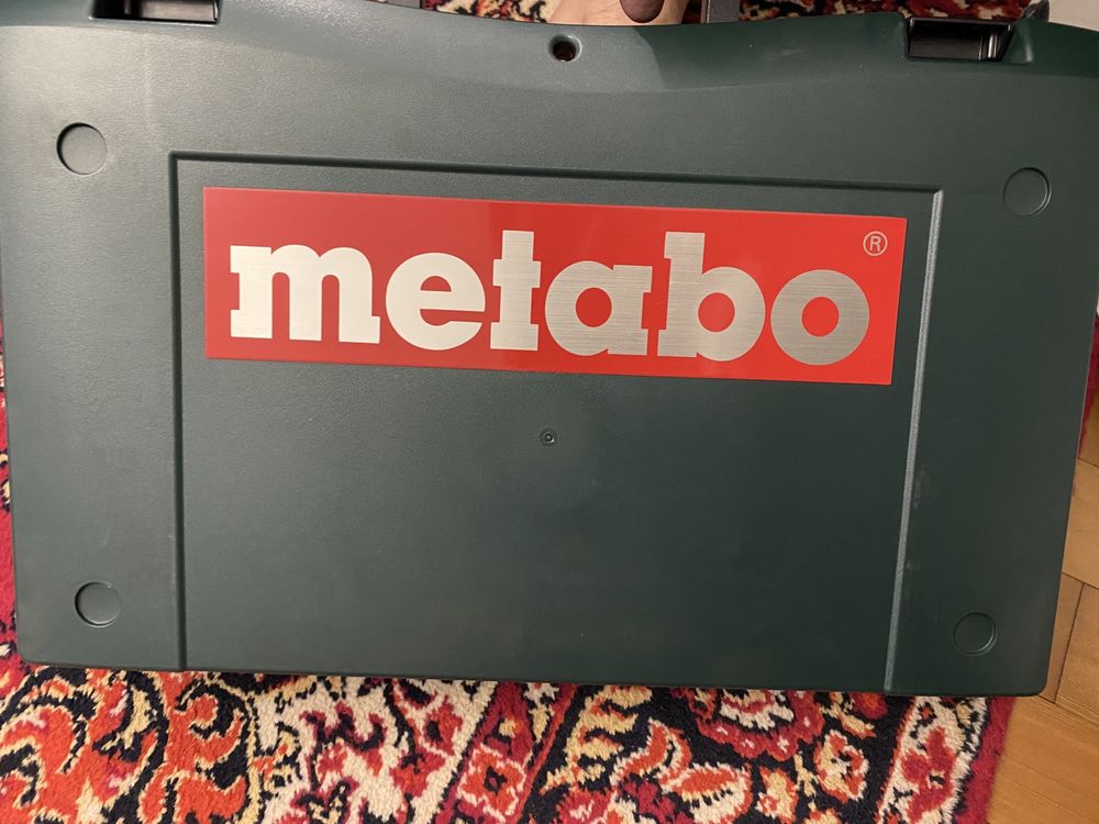 Продам перфоратор Metabo