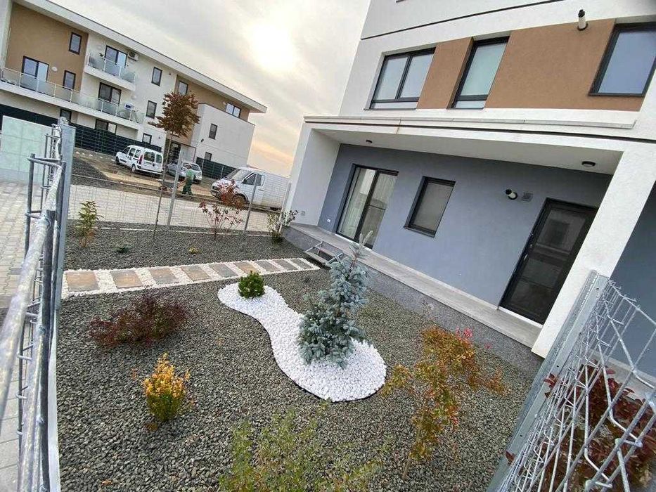 Apartament 2 camere|cu gradina|de inchiriat|direct de la proprietar