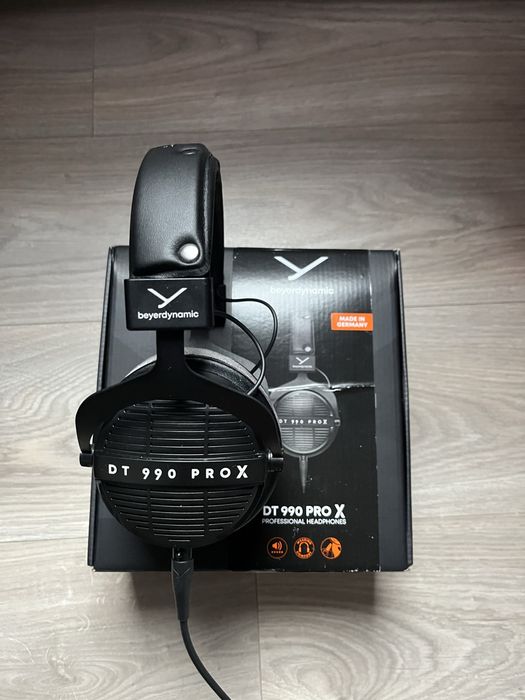 Beyerdynamic DT 990 PRO X
