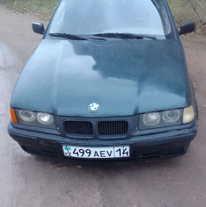 Продам машину 318