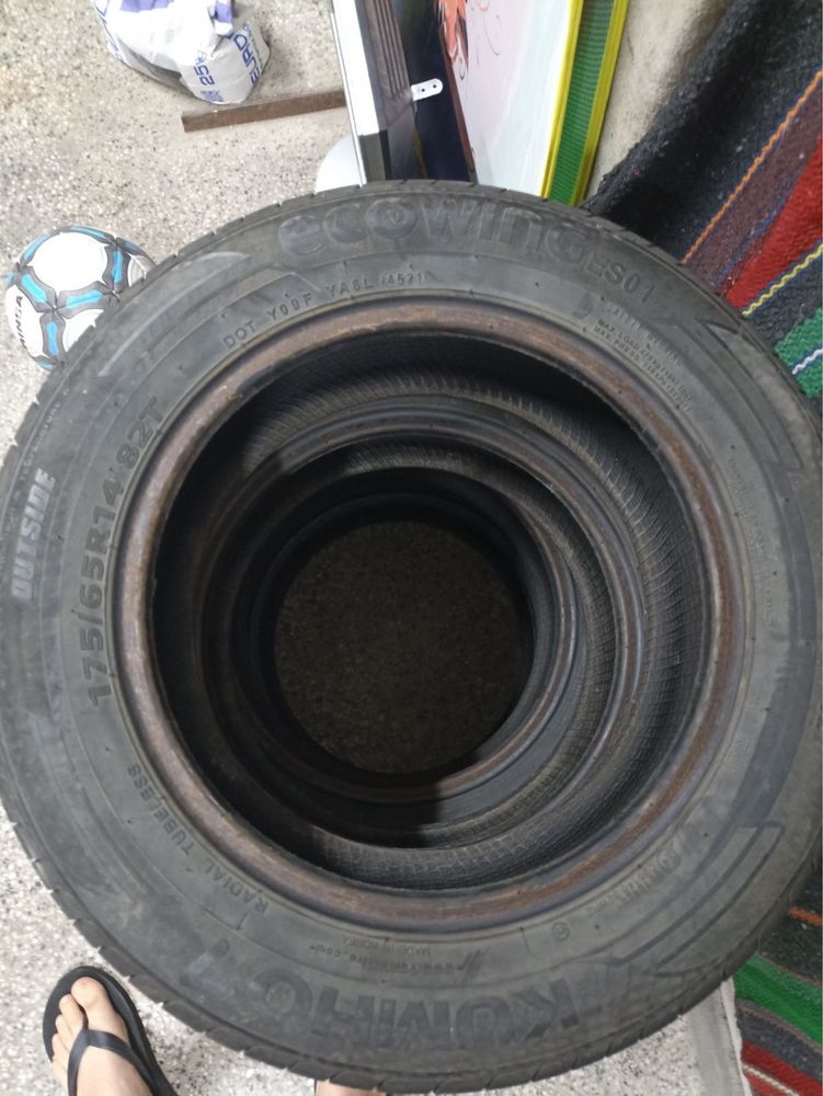 175 65 14 2 броя почти нови гуми KUMHO ecowing  ES01