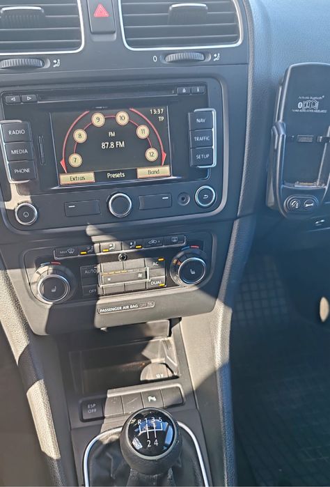 Volkswagen Golf 6 /  1.6 TDi (Disel)