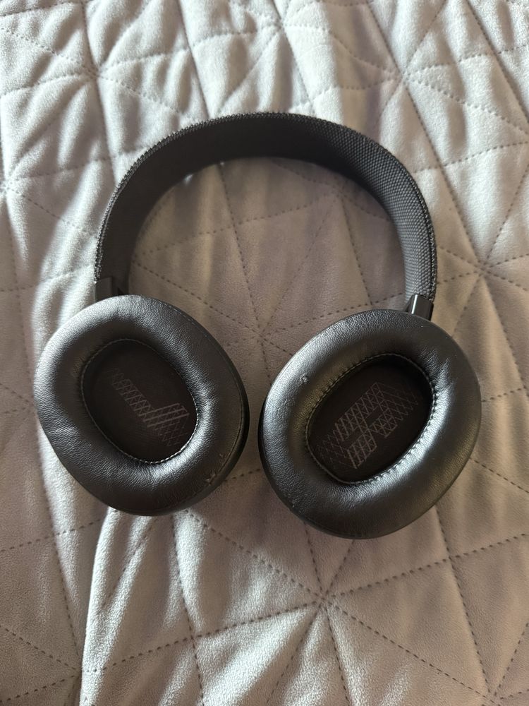 Слушалки JBL LIVE500BT