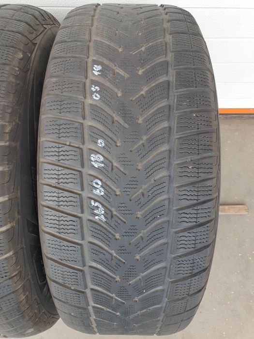 Зимни гуми за Джип 2 броя GOODYEAR UltraGrip 265 60 R18 дот 2518