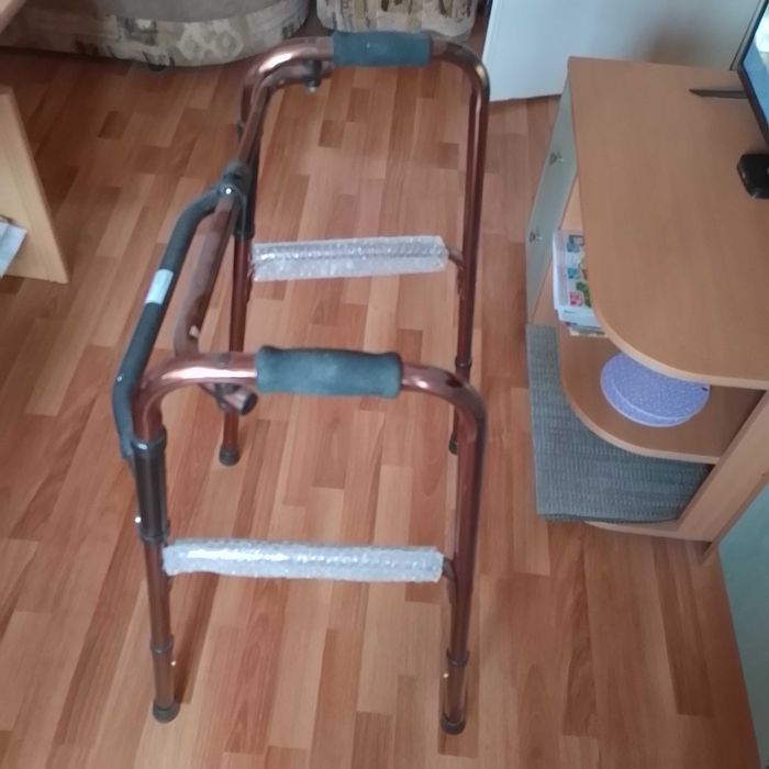 Проходилка за възрастни