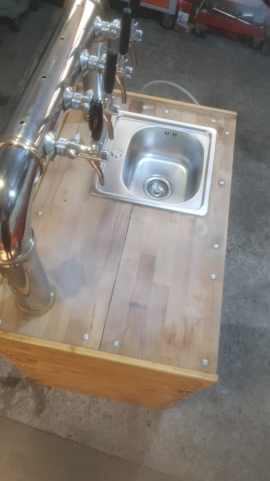 Minibar dozator bere 4 cuple