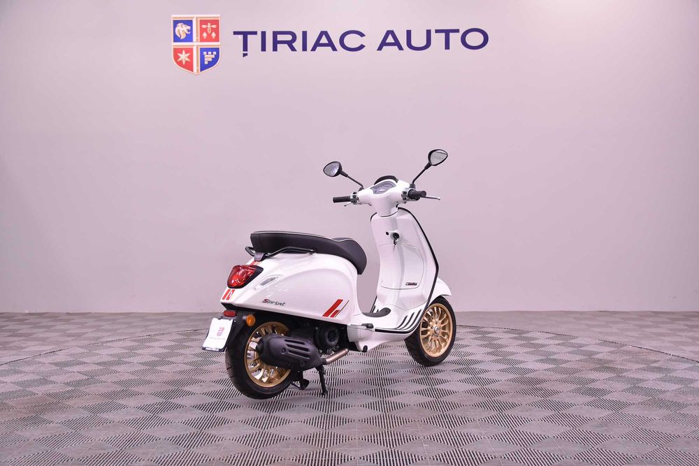 Piaggio Vespa Sprint 50 Racing Sixties Bianco