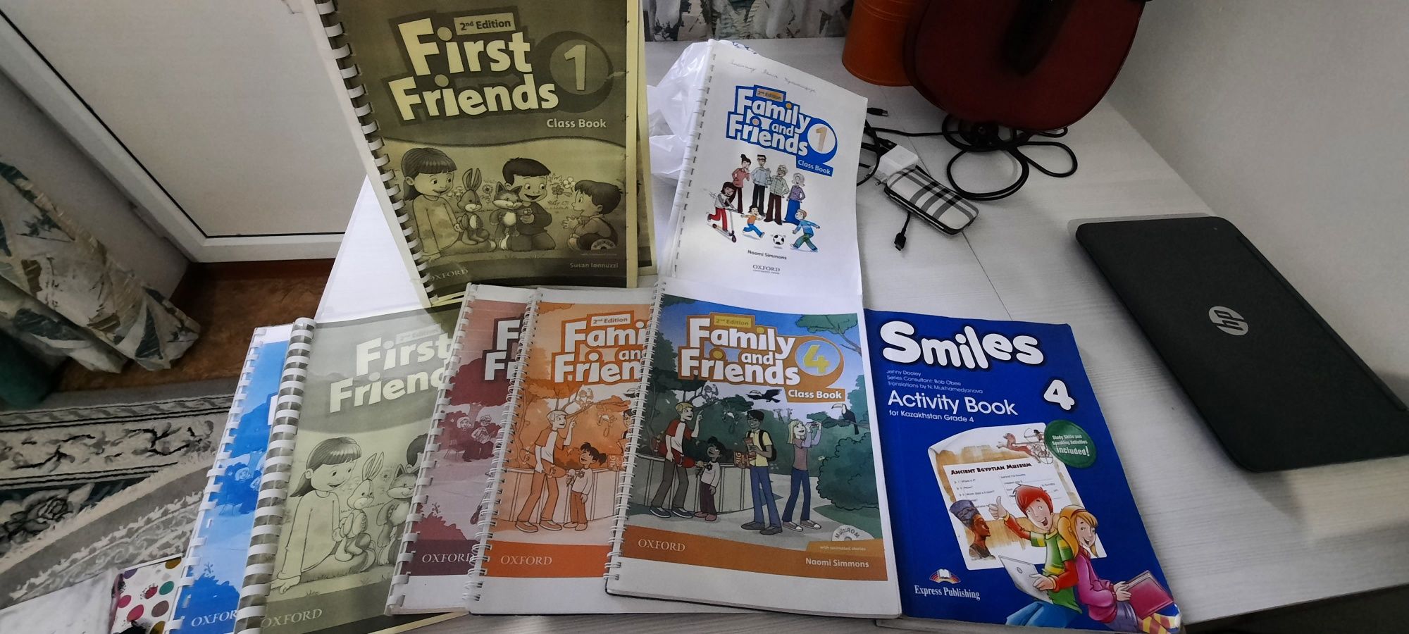 Книги тетради  "Family and Friends" английский язык