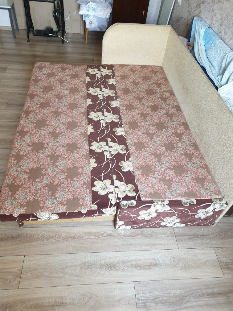 Продаю раскладной диван