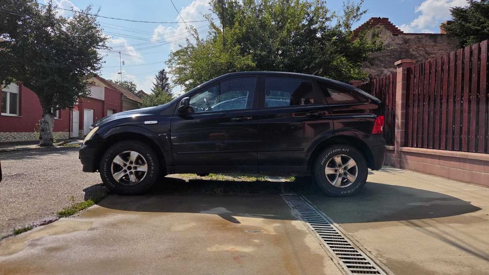 SSangYong Action/2009/2.0D/4x4/2x4/Hy/Lo