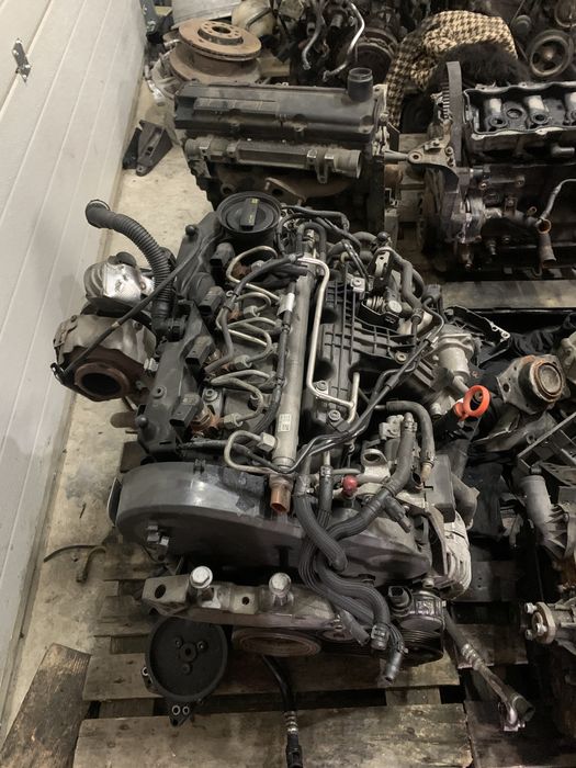 Motor 1.6 cay vw golf 6 leon a3 Passat Octavia II jetta polo 6r