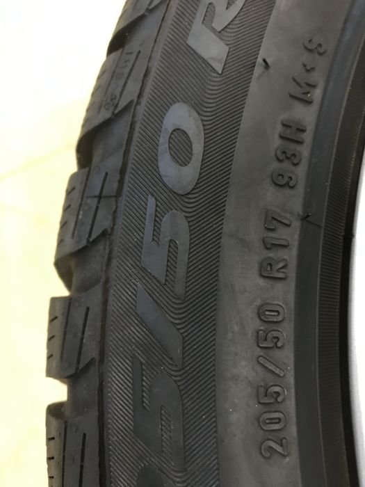 Set Anvelope Cauciucuri ca NOI Pirelli 205 50 R17 M+S Originale