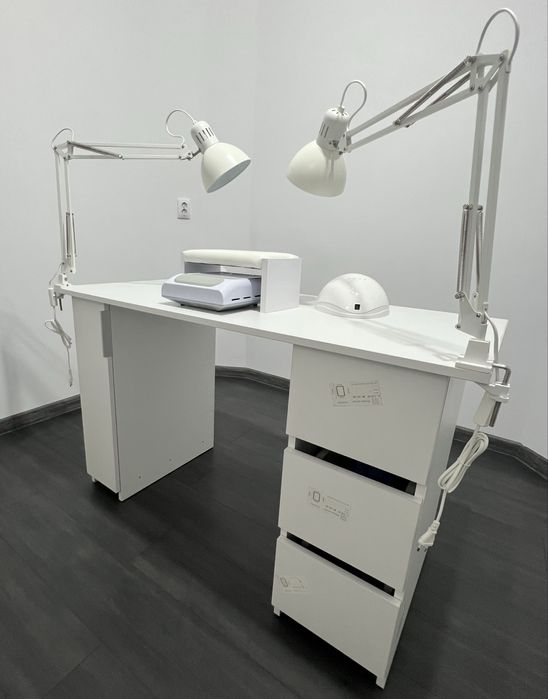 Birou Manichiura Pedichiura Cosmetica