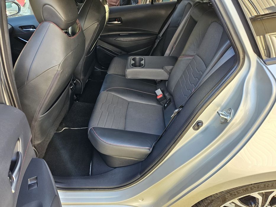 Toyota Corolla Touring Hybrid