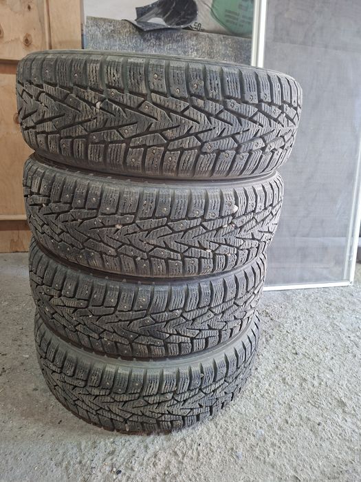 Продам зимние шины р15, в отличном состоянии, пользовались один сезон