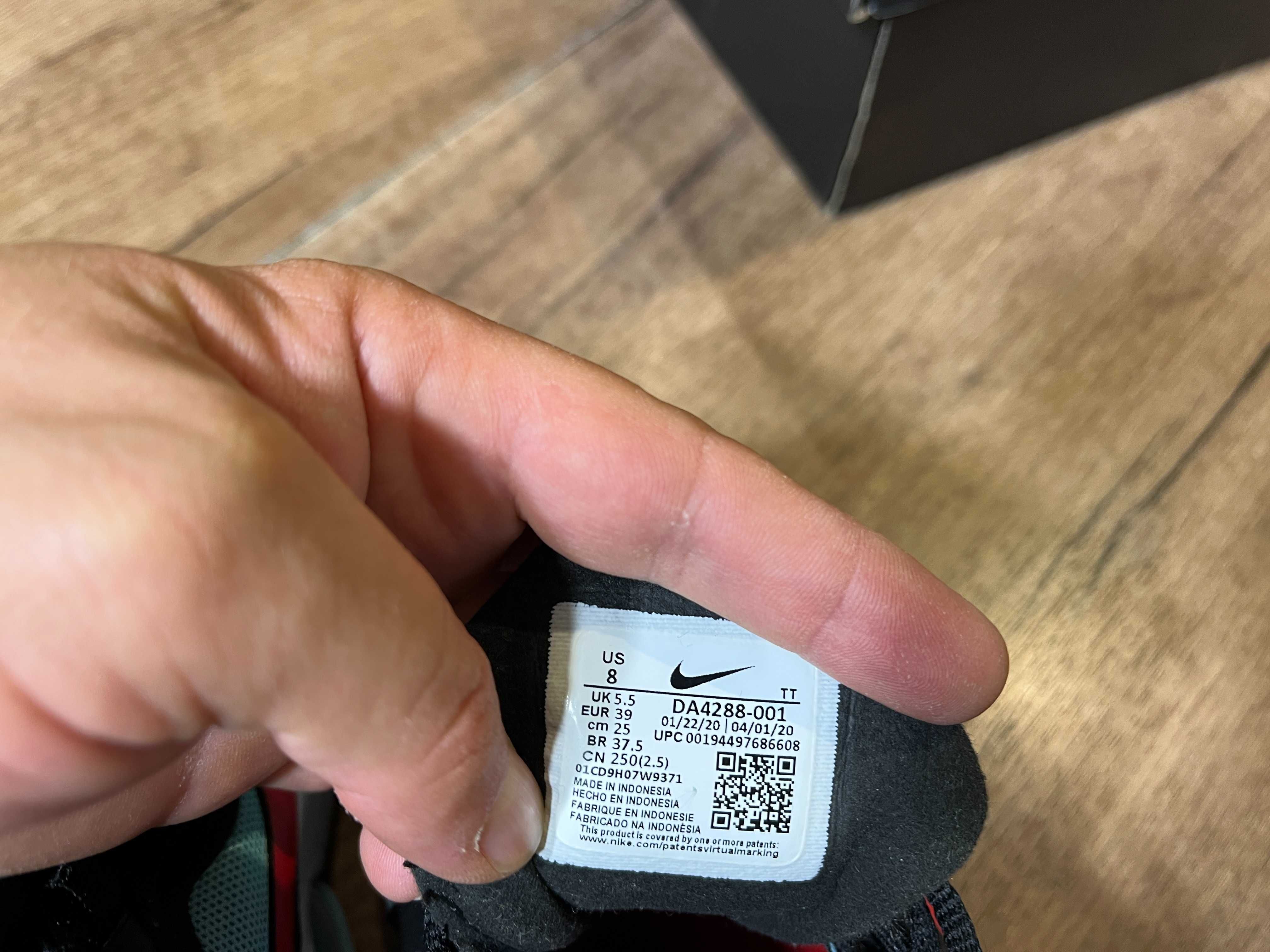 ОРИГИНАЛНИ *** Nike Air Max 270 React / Bleached Aqua