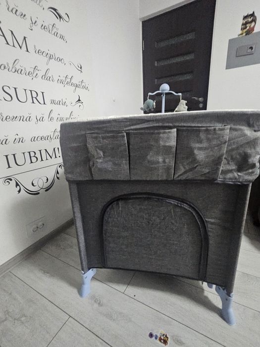 De vânzare pătuț pliabil KinderKraft!