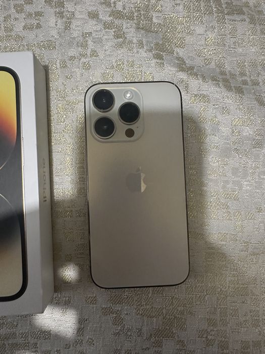 Iphone 14 pro gold