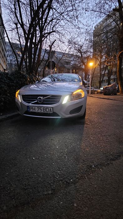 Volvo S60 T3 2012