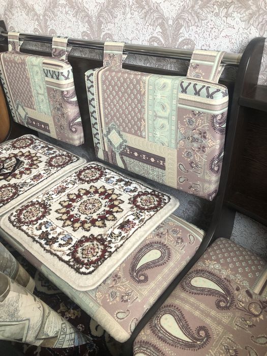 Продам кухонный угловой диван новый