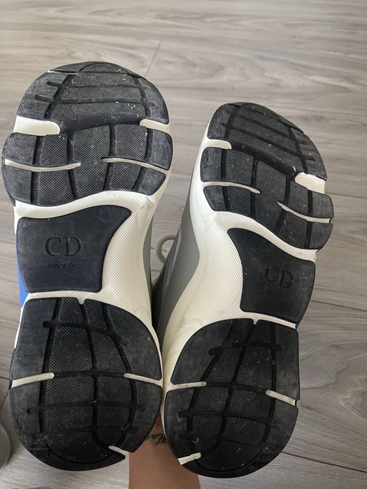 Vand Dior B22 1 la 1  cu originalul