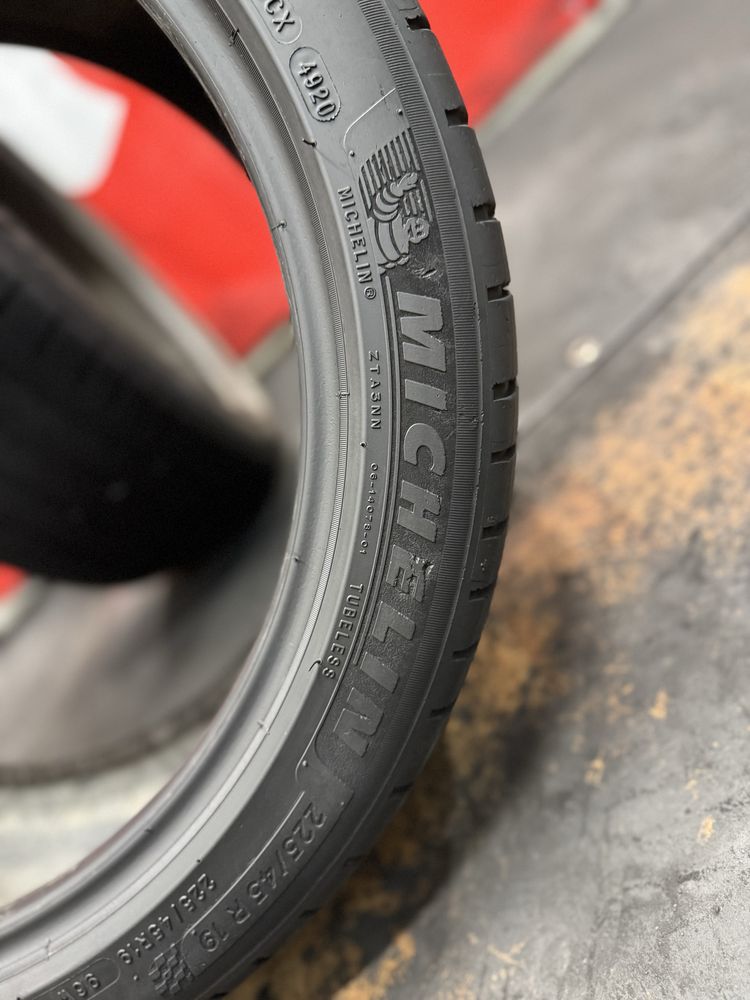 225 45 19, Летни гуми, Michelin PilotSport4, 2 броя