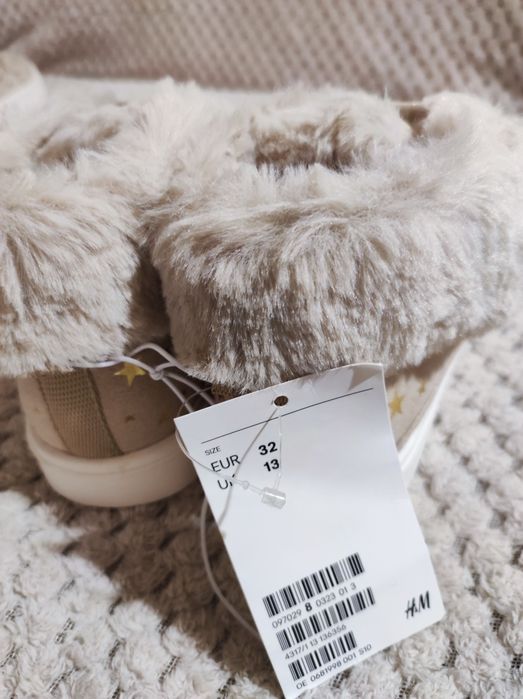 Високи светлобежови кецове H&M размери 32 и 33