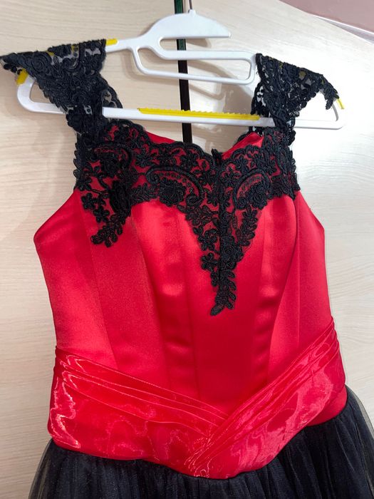 Rochita lunga eleganta