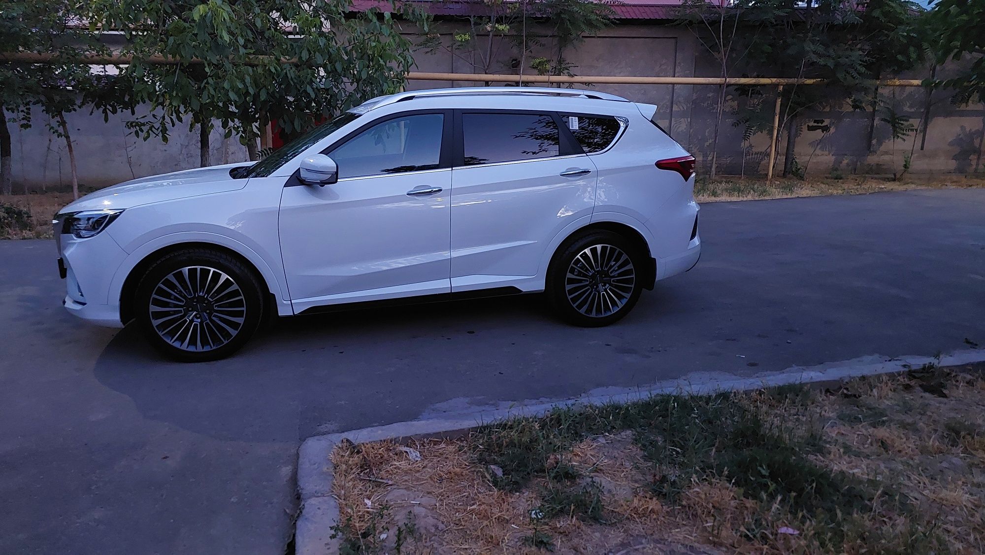 Продаю jetour x70 2024