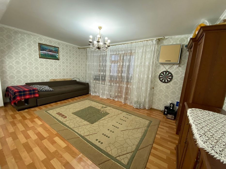 Продам ковры и длрожку