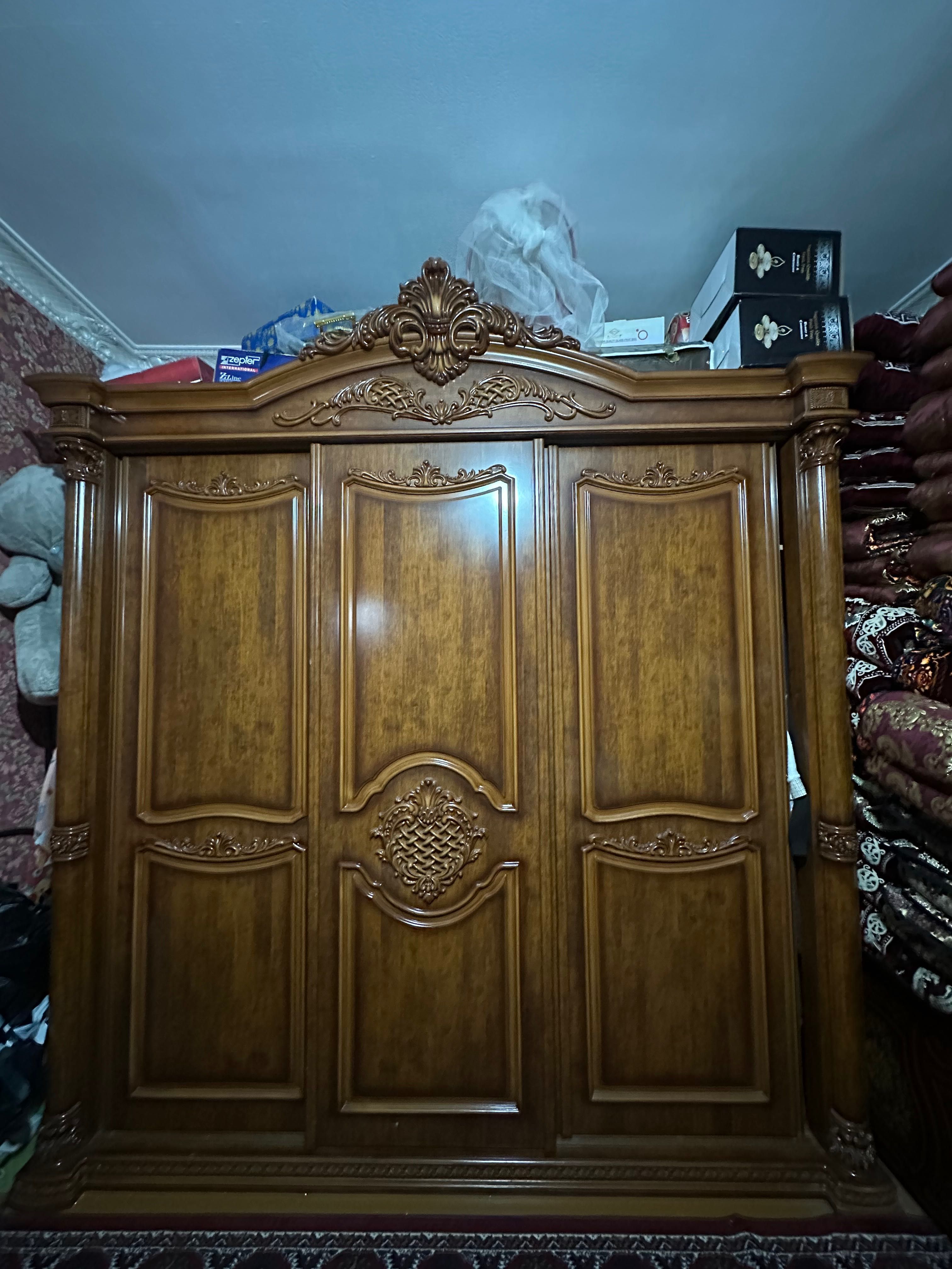 Спальная мебель в очень хорошем состоянии