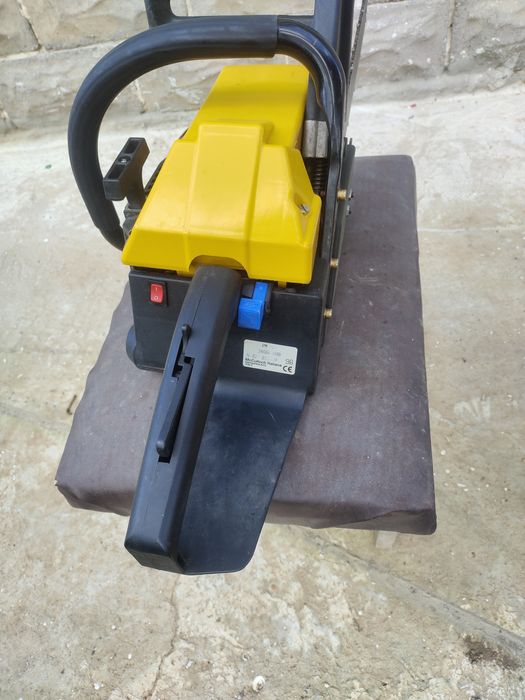 Резачка за дърва (моторен трион, бензинопил)