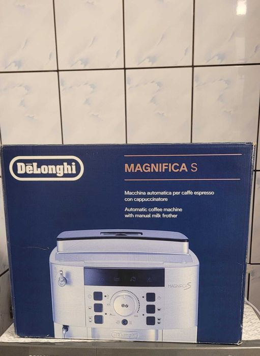 Espressor automat De'Longhi Magnifica S ECAM 22.112.B Stare buna!