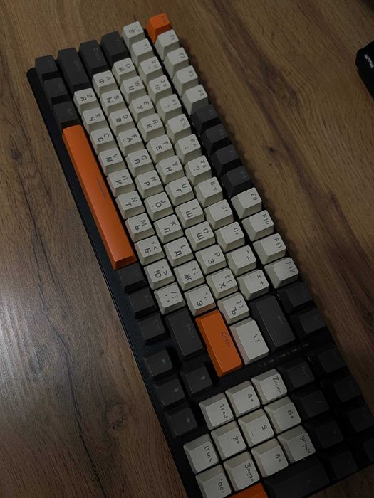 Клавиатура Ziyoulang K3, 75%,RGB. Идеальное состояние.