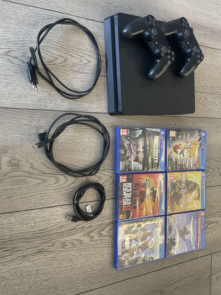 Playstation 4 + два джойстика + игри