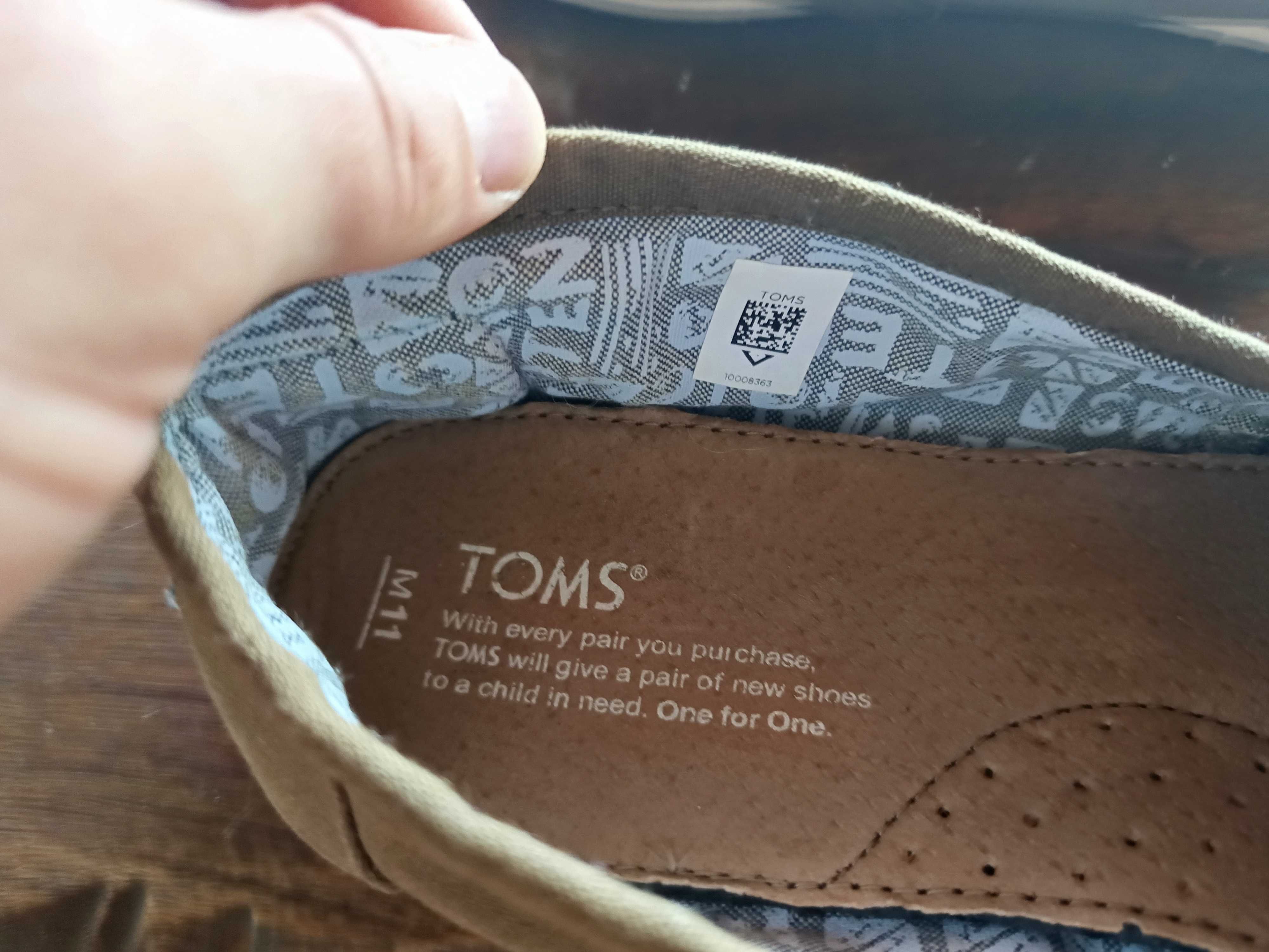 TOMS еспадрили като нови