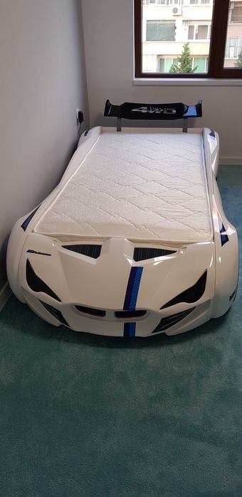 Масивно детско легло с анатомичен матрак