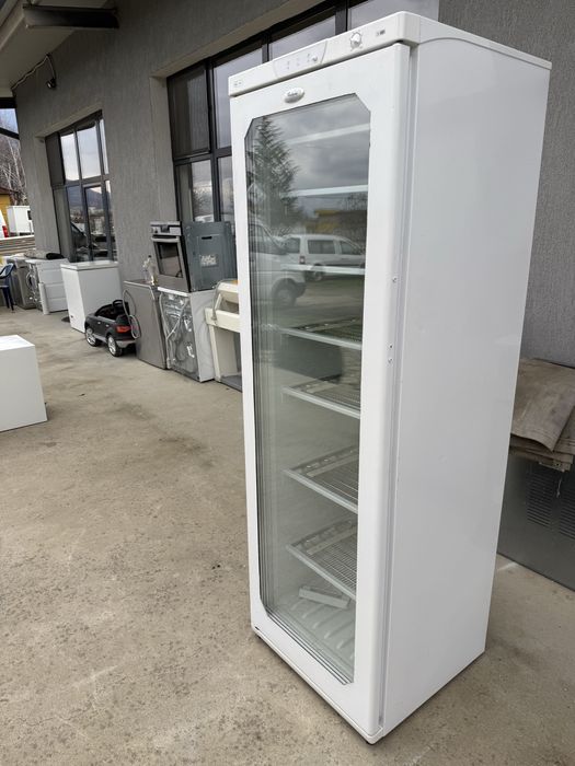 Минусова хладилна витрина Whirlpool 180см