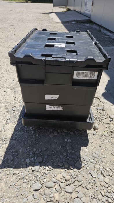 Cutie plastic cu inchidere ermetică si carut transp. cutie 60x40x36 cm