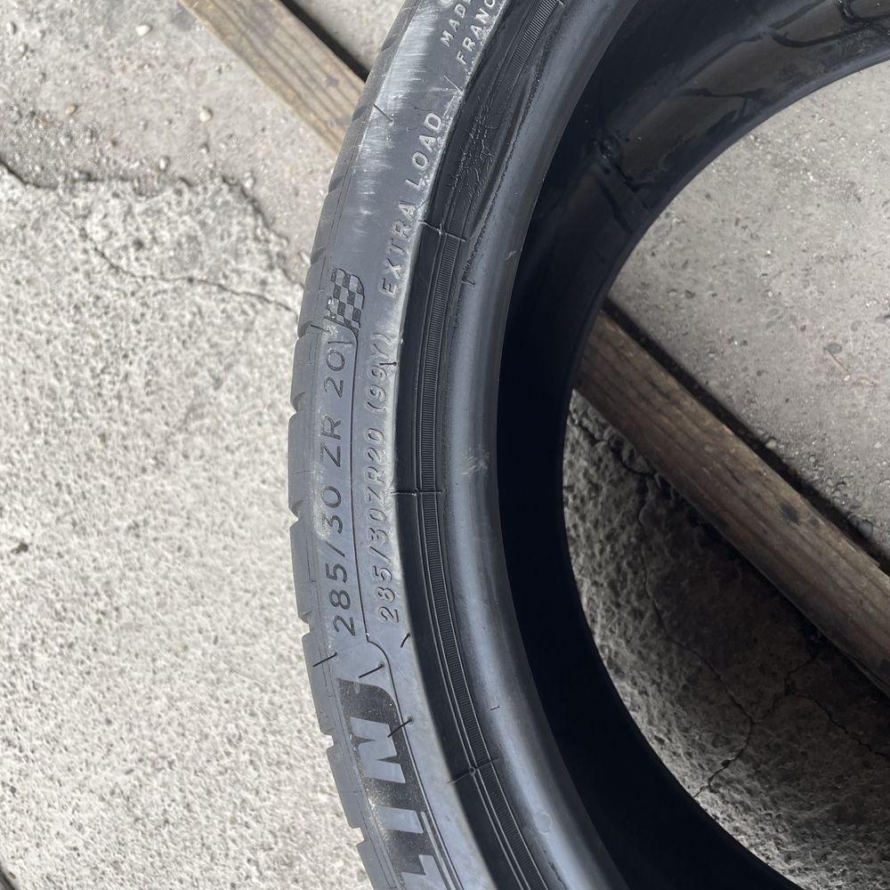 2 anvelope de vara Michelin 285/30/20